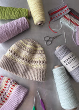 画像をギャラリービューアに読み込む, Cozy Cabin Cap【糸とレシピのキット】
