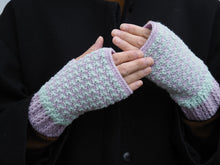 画像をギャラリービューアに読み込む, A（A色：8.ラベンダー　B色：11.シャーベットブルー）
